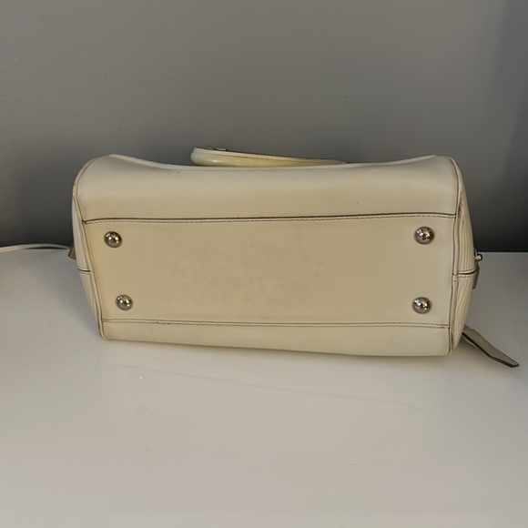 Louis Vuitton Epi Bowling Montaigne Bag Cream-Vintage - Picture 5 of 11